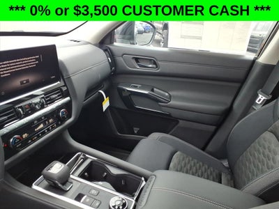 2026 Nissan Pathfinder SV