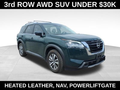 2023 Nissan Pathfinder SL