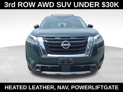 2023 Nissan Pathfinder SL