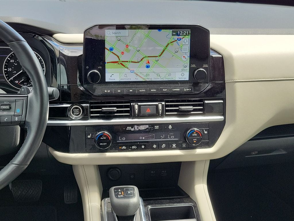 2023 Nissan Pathfinder SL