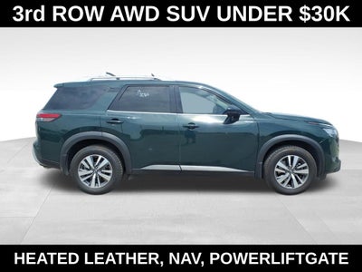 2023 Nissan Pathfinder SL