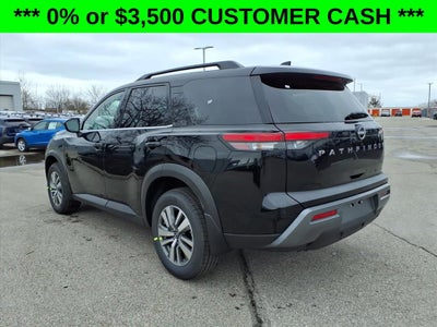 2026 Nissan Pathfinder SL