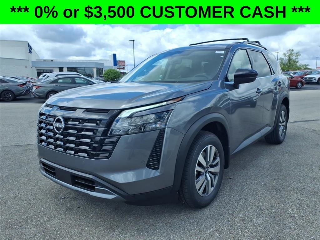 2026 Nissan Pathfinder SL