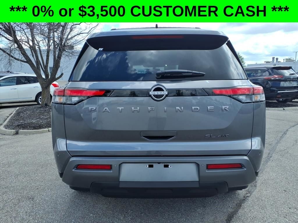 2026 Nissan Pathfinder SL
