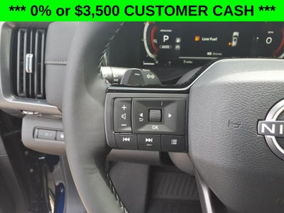 2026 Nissan Pathfinder SL