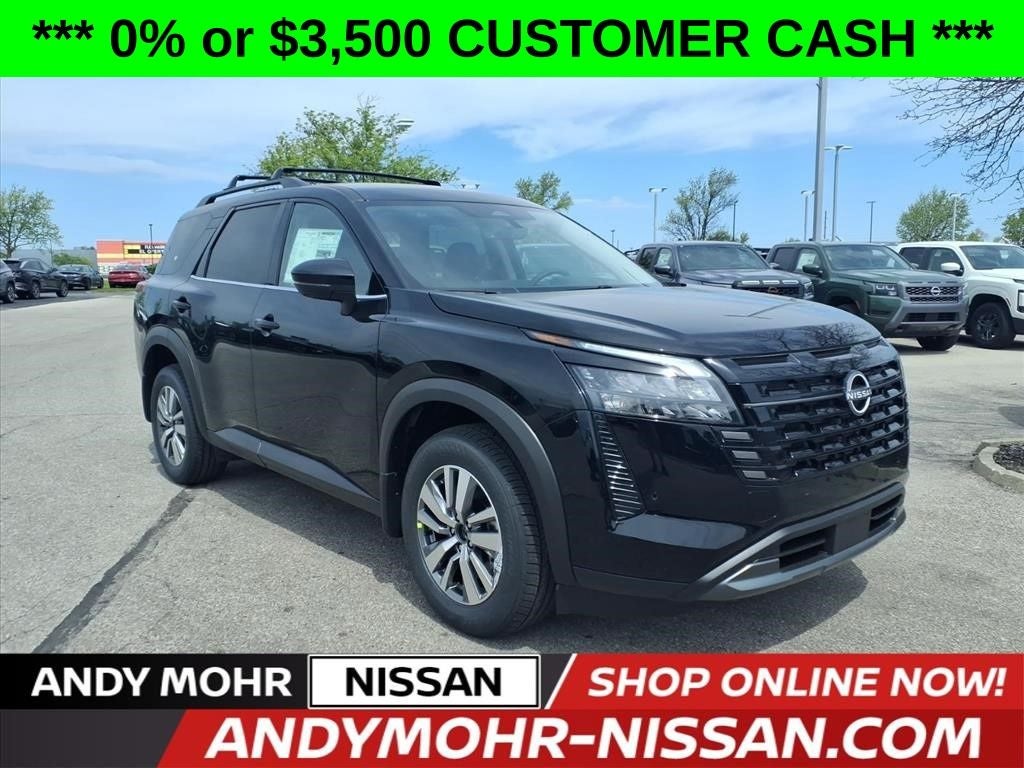 2026 Nissan Pathfinder SL