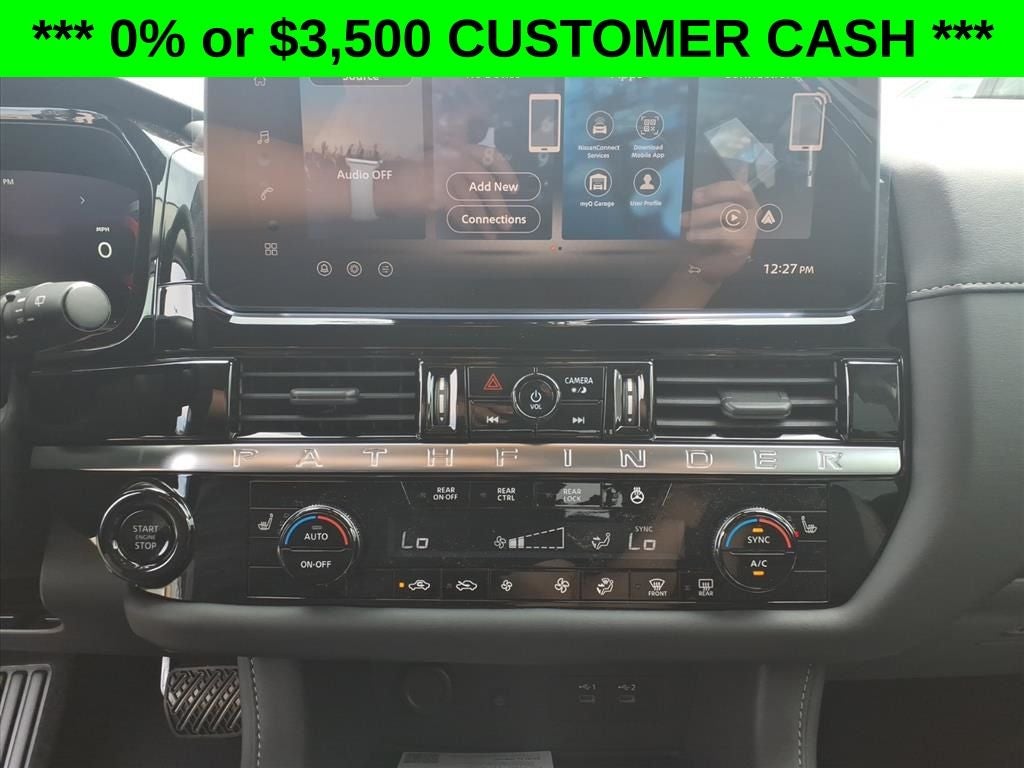 2026 Nissan Pathfinder SL