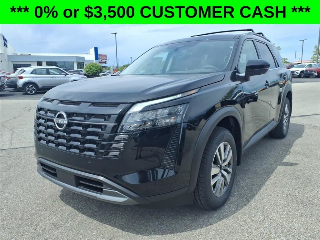 2026 Nissan Pathfinder SL