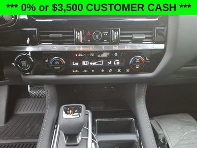 2026 Nissan Pathfinder SL