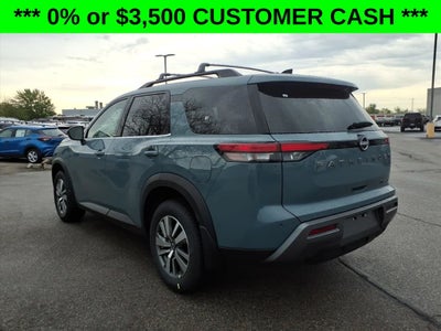 2026 Nissan Pathfinder SL