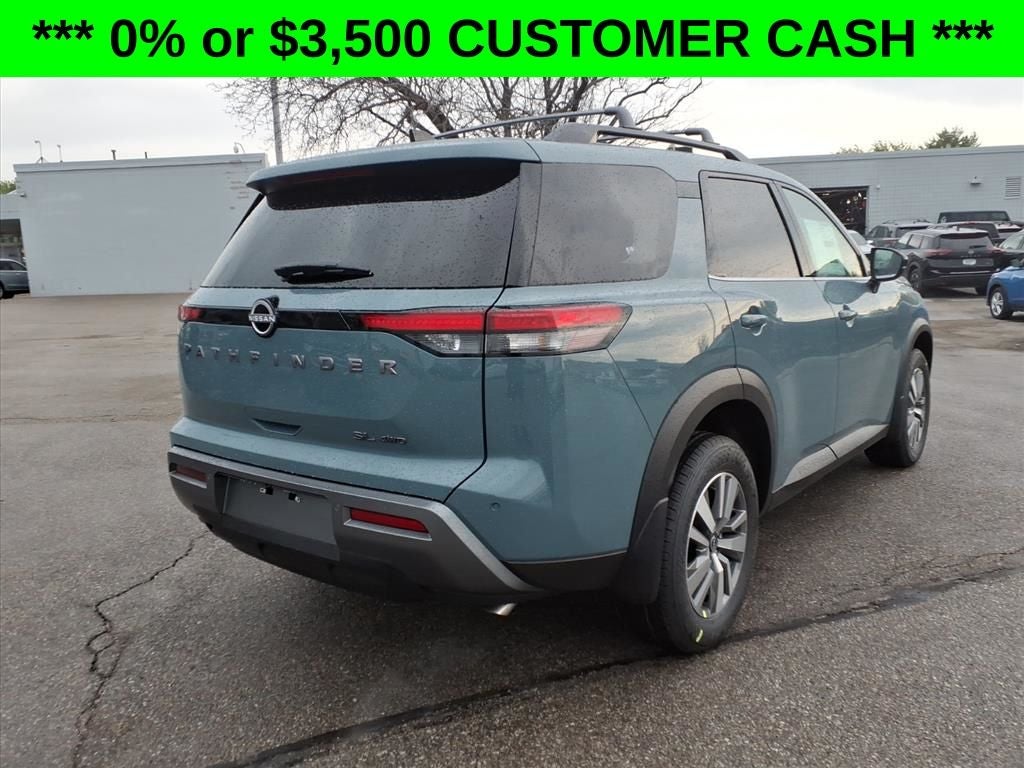 2026 Nissan Pathfinder SL