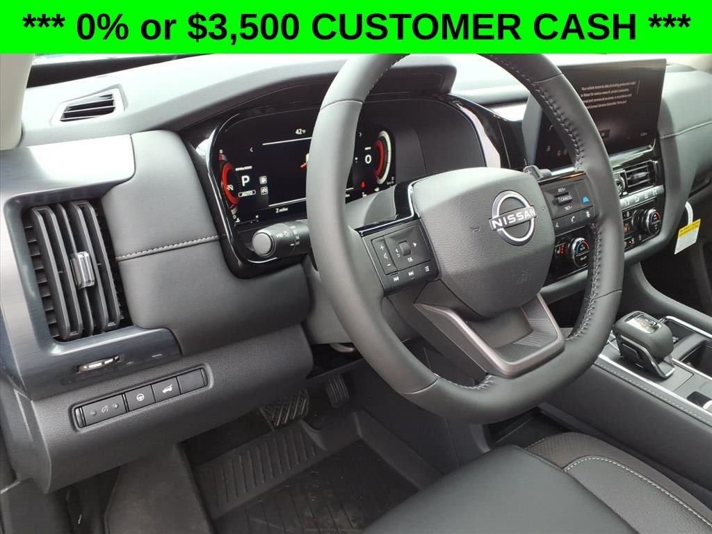 2026 Nissan Pathfinder SL