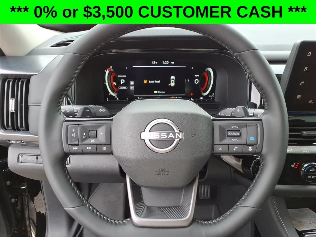 2026 Nissan Pathfinder SL