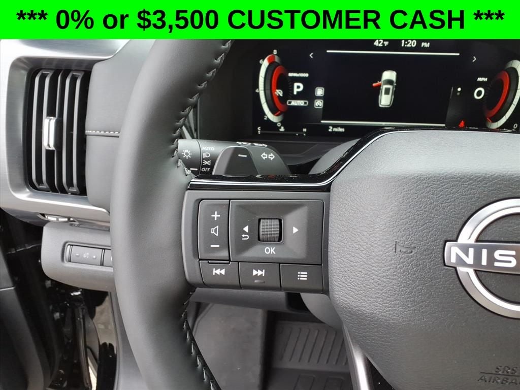 2026 Nissan Pathfinder SL