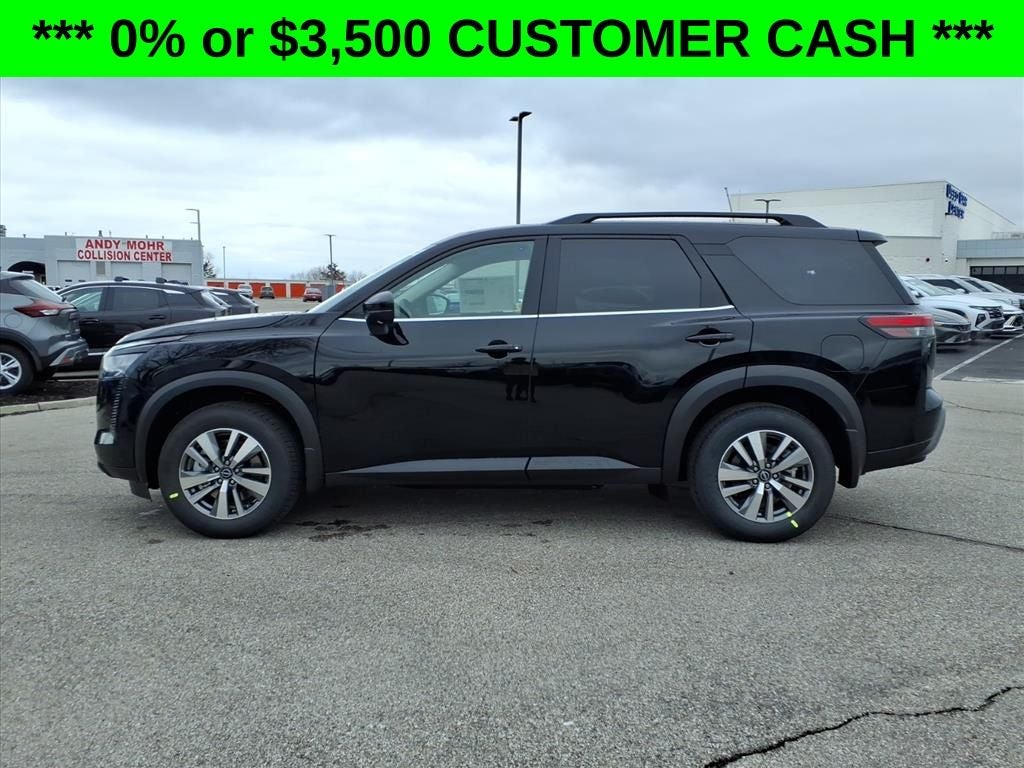 2026 Nissan Pathfinder SL