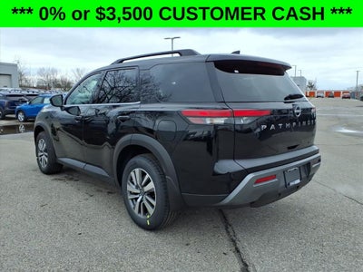 2026 Nissan Pathfinder SL