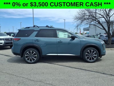 2026 Nissan Pathfinder Platinum