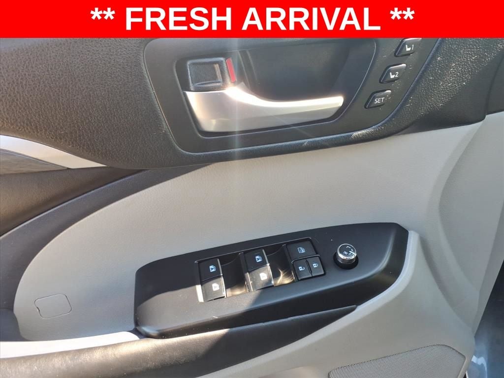 2018 Toyota Highlander Limited Platinum