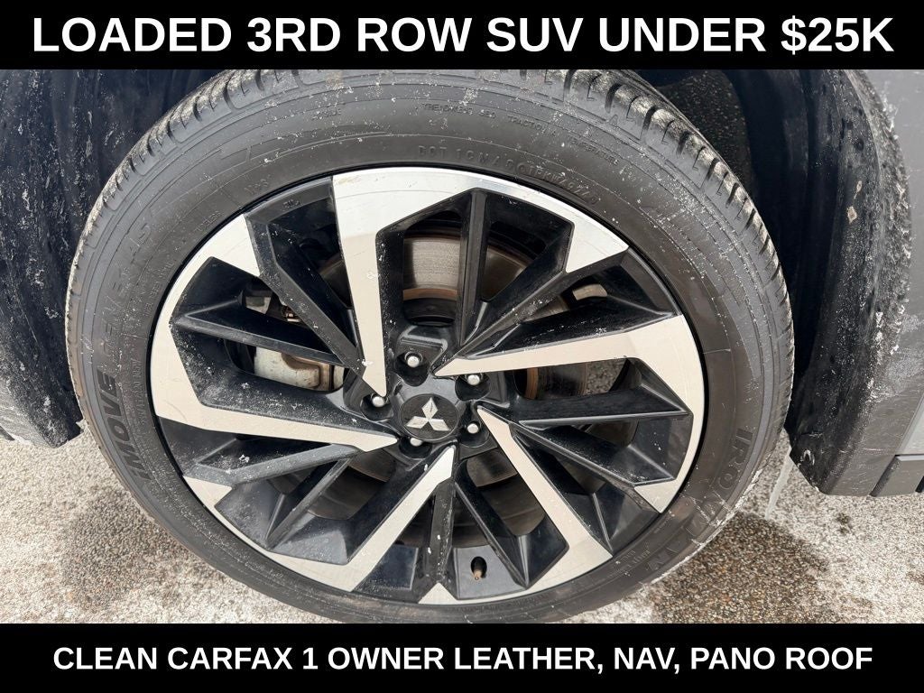 2024 Mitsubishi Outlander SE Black Edition w/Pano Roof