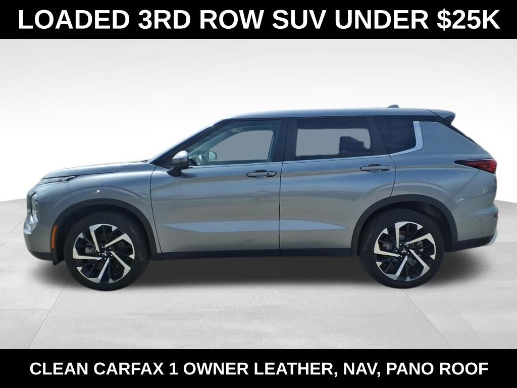 2024 Mitsubishi Outlander SE Black Edition w/Pano Roof