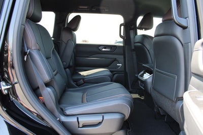 2025 Nissan Armada SL