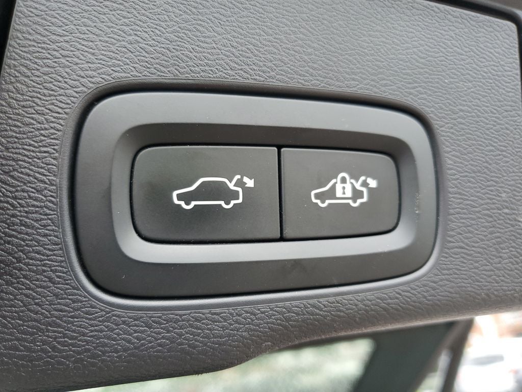 2018 Volvo XC60 T5 Momentum