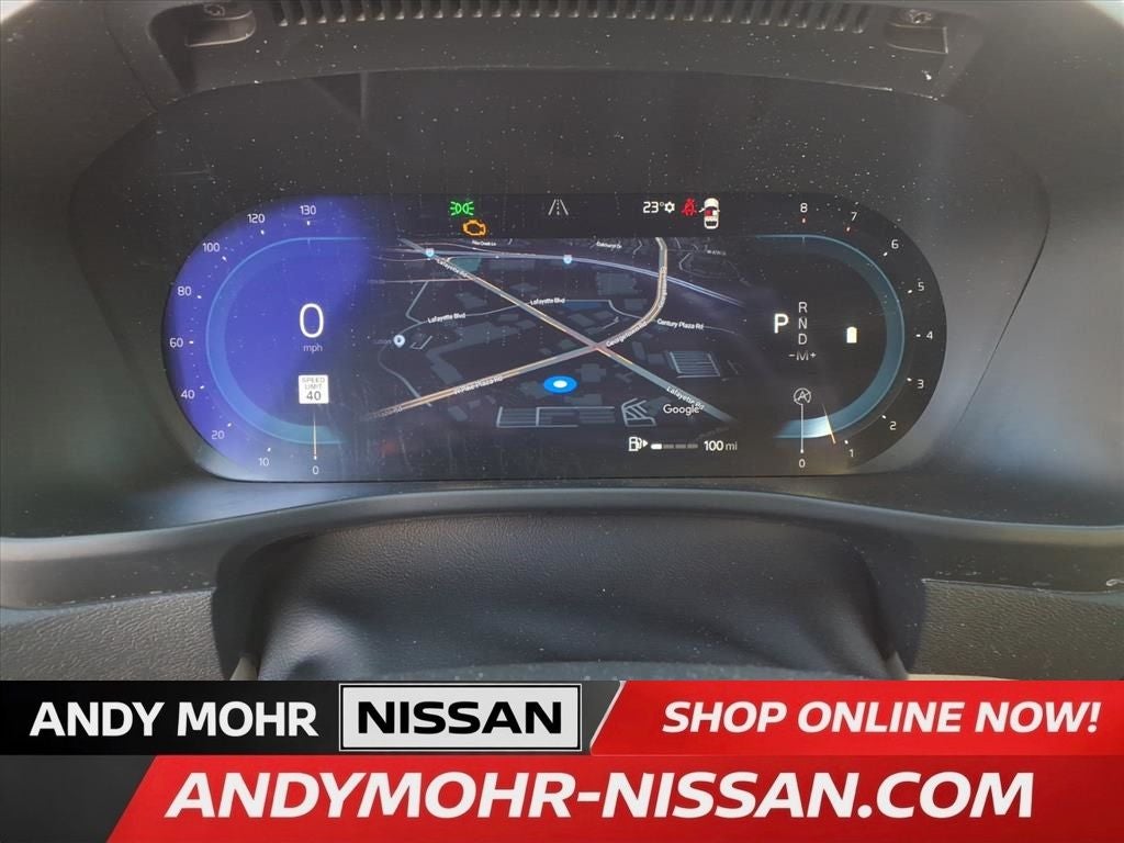 2023 Volvo XC40 B5 Plus Bright Theme