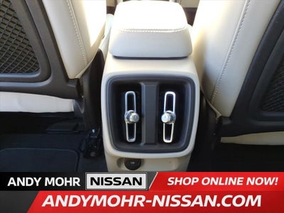 2023 Volvo XC40 B5 Plus Bright Theme
