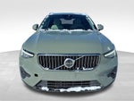 2023 Volvo XC40 B5 Plus Bright Theme