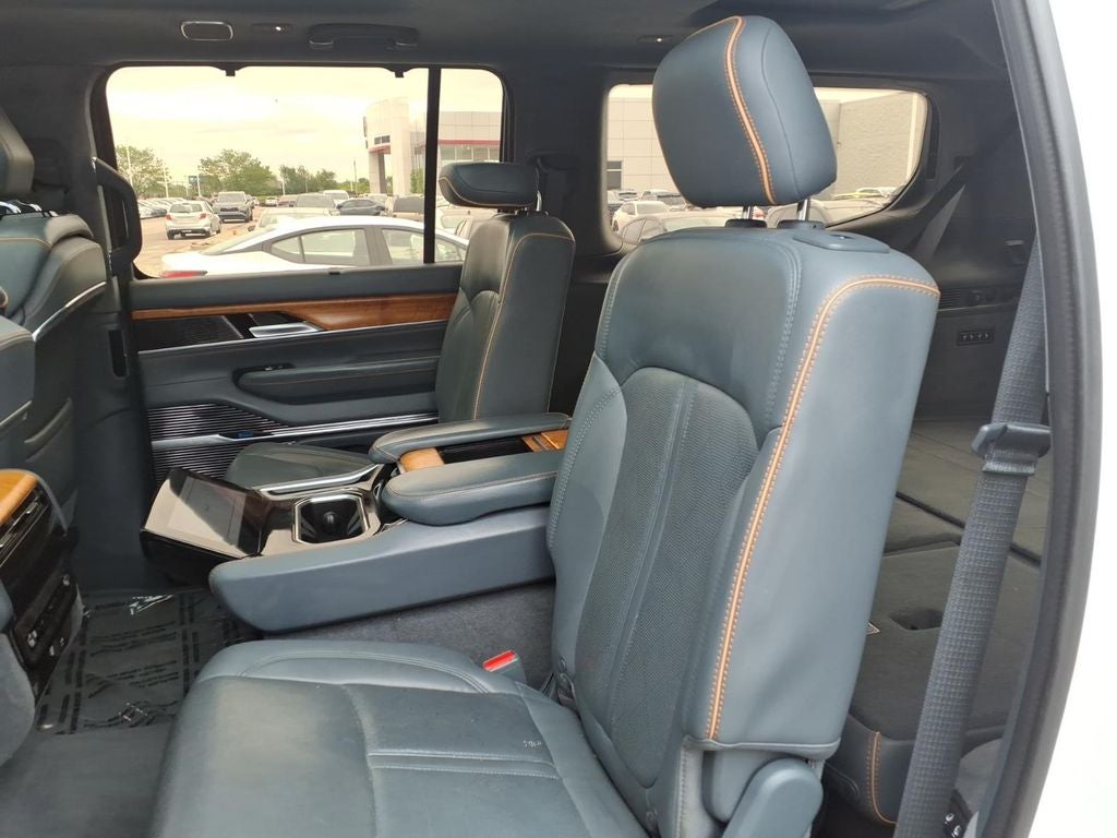 2022 Jeep Grand Wagoneer Series II