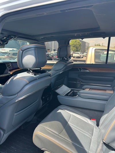 2022 Jeep Grand Wagoneer Series II