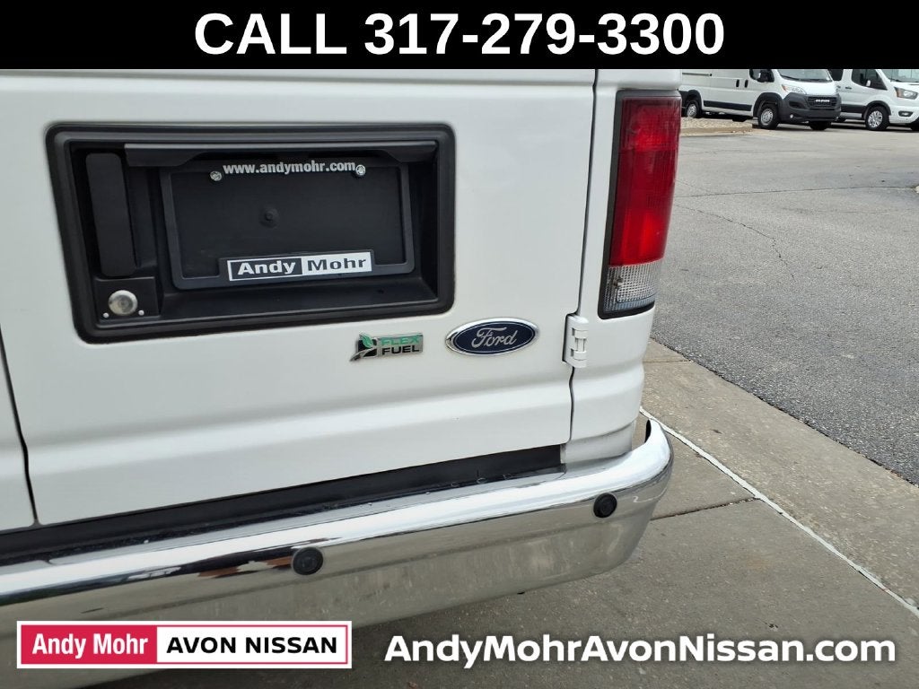 2009 Ford E-350SD XLT