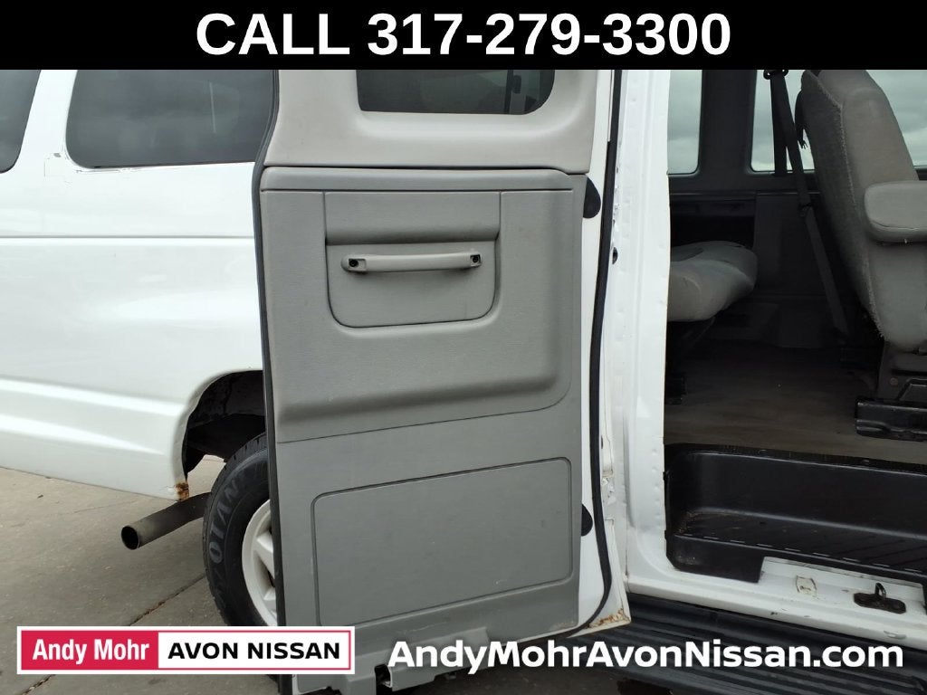 2009 Ford E-350SD XLT