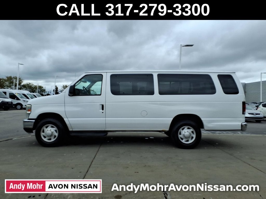 2009 Ford E-350SD XLT