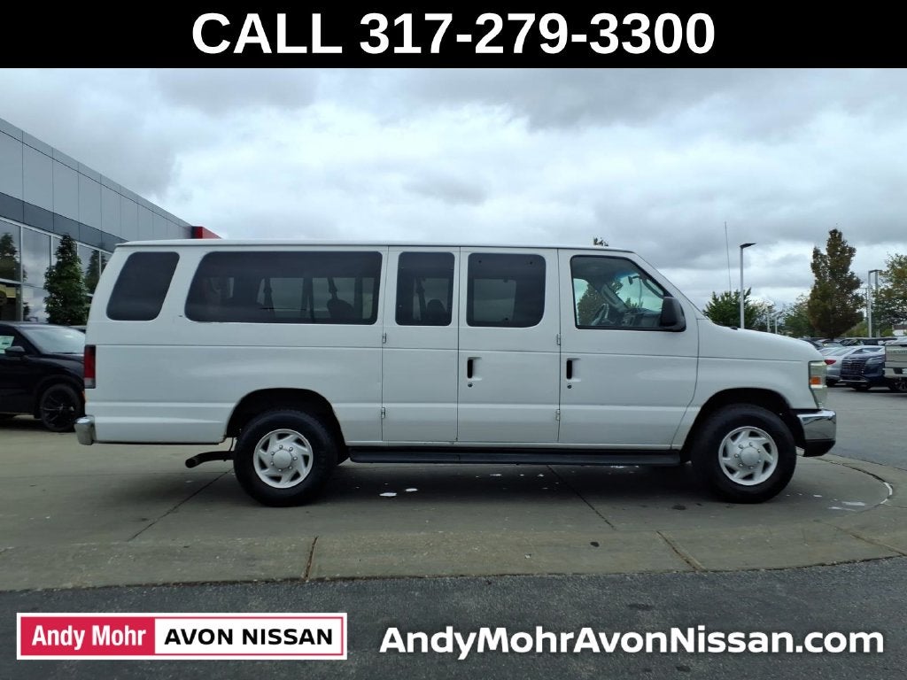 2009 Ford E-350SD XLT