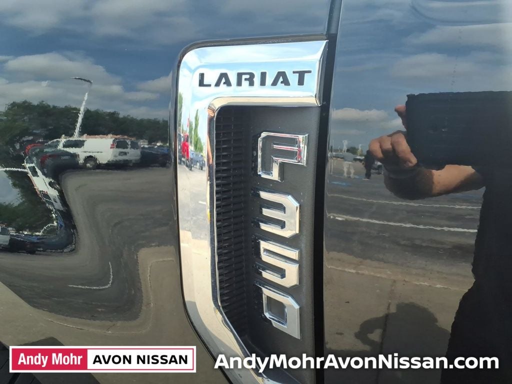 2022 Ford F-350SD Lariat