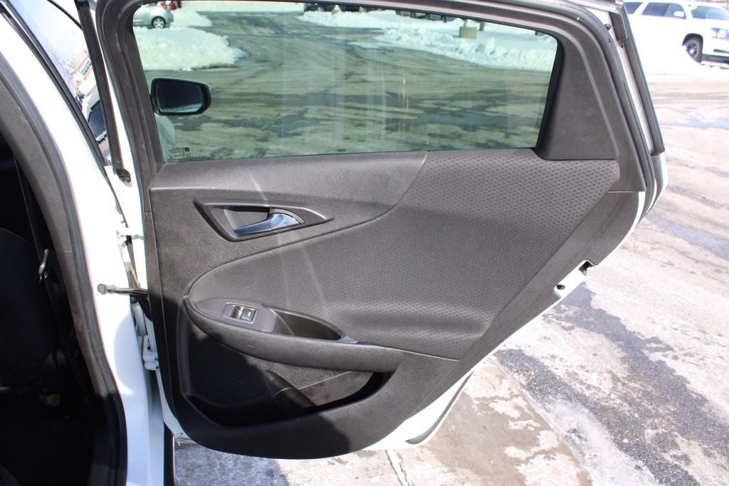 2017 Chevrolet Malibu LT 1LT