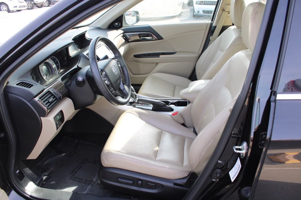 2016 Honda Accord EX-L w/Navigation and Honda Sensing