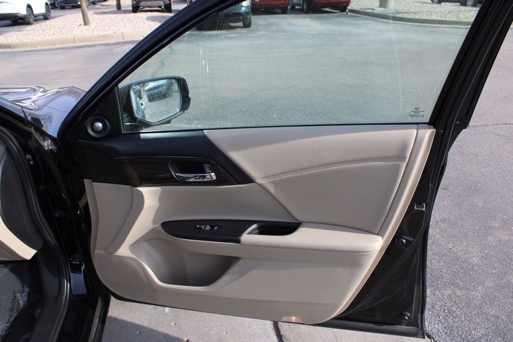 2016 Honda Accord EX-L w/Navigation and Honda Sensing