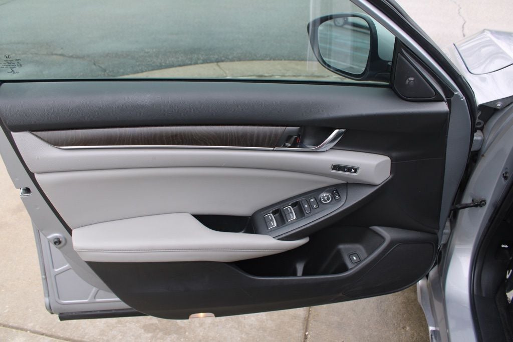 2019 Honda Accord Hybrid Touring