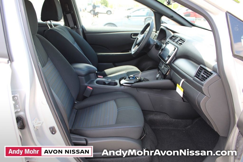 2025 Nissan Leaf SV Plus