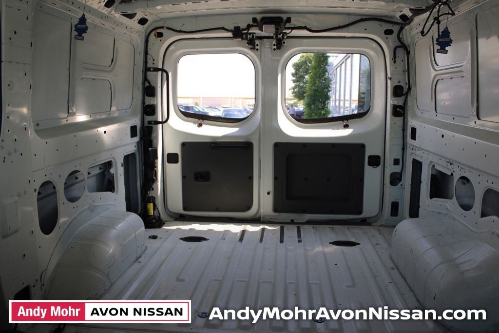 2016 Nissan NV1500 S