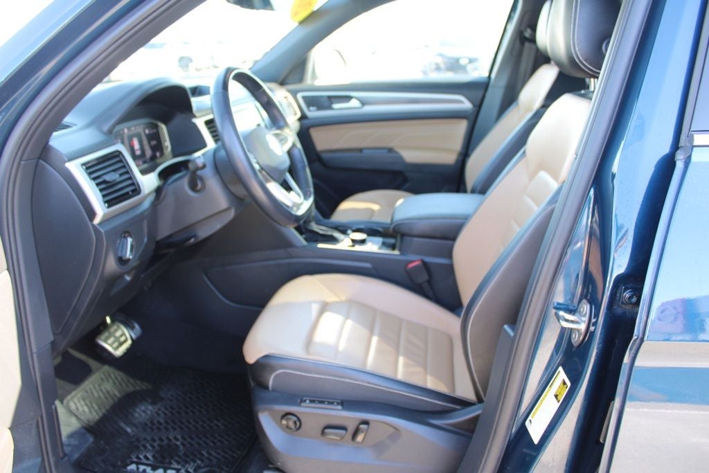 2022 Volkswagen Atlas Cross Sport 3.6L V6 SEL Premium R-Line