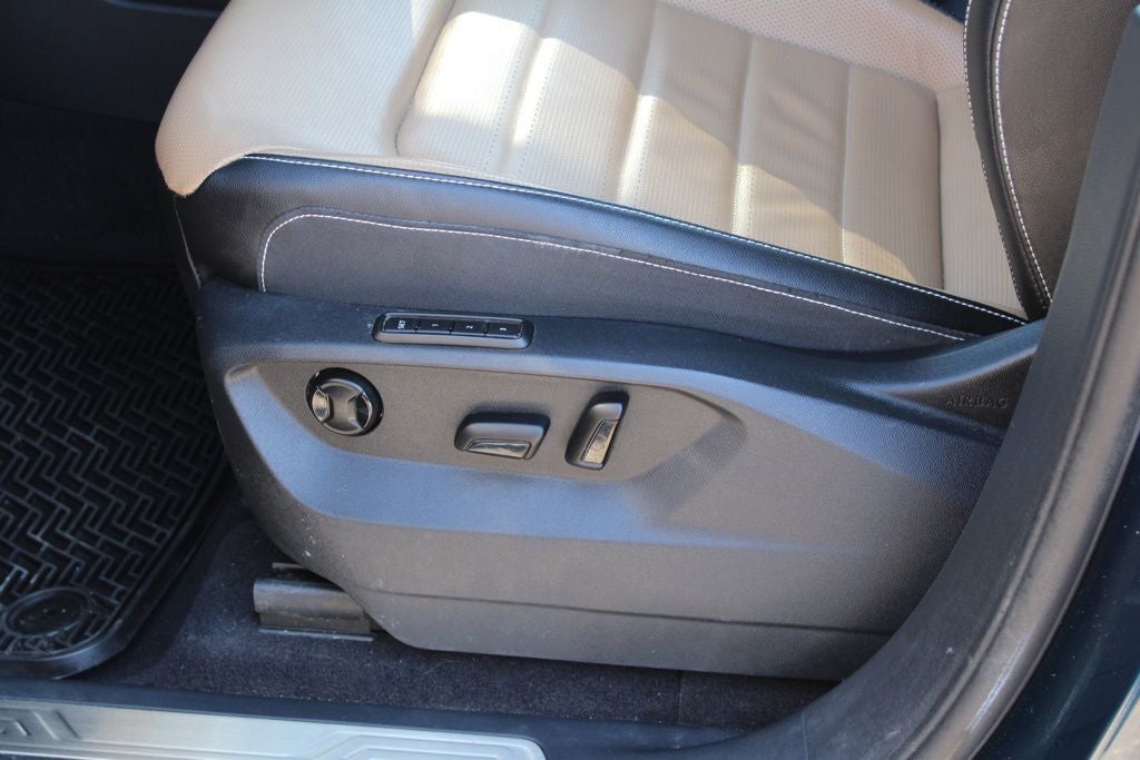 2022 Volkswagen Atlas Cross Sport 3.6L V6 SEL Premium R-Line