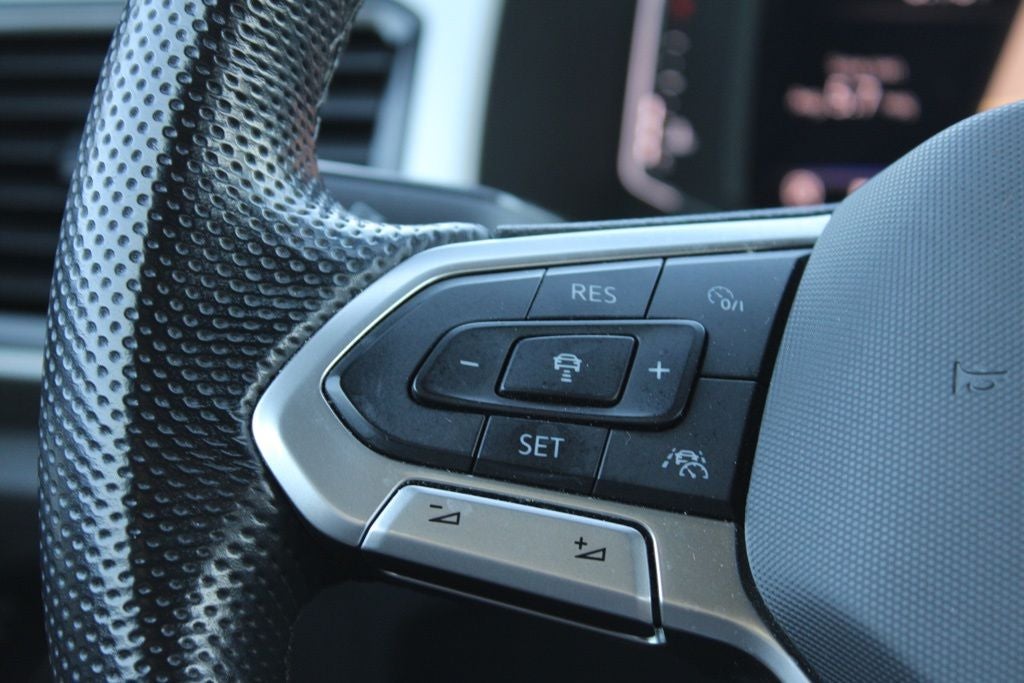 2022 Volkswagen Atlas Cross Sport 3.6L V6 SEL Premium R-Line