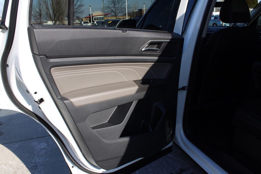 2022 Volkswagen Atlas 3.6L V6 SE w/Technology