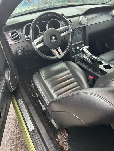 2006 Ford Mustang GT Deluxe