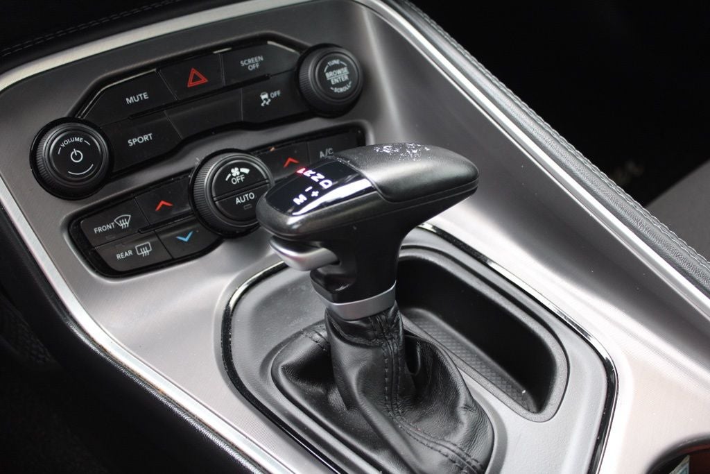 2022 Dodge Challenger SXT