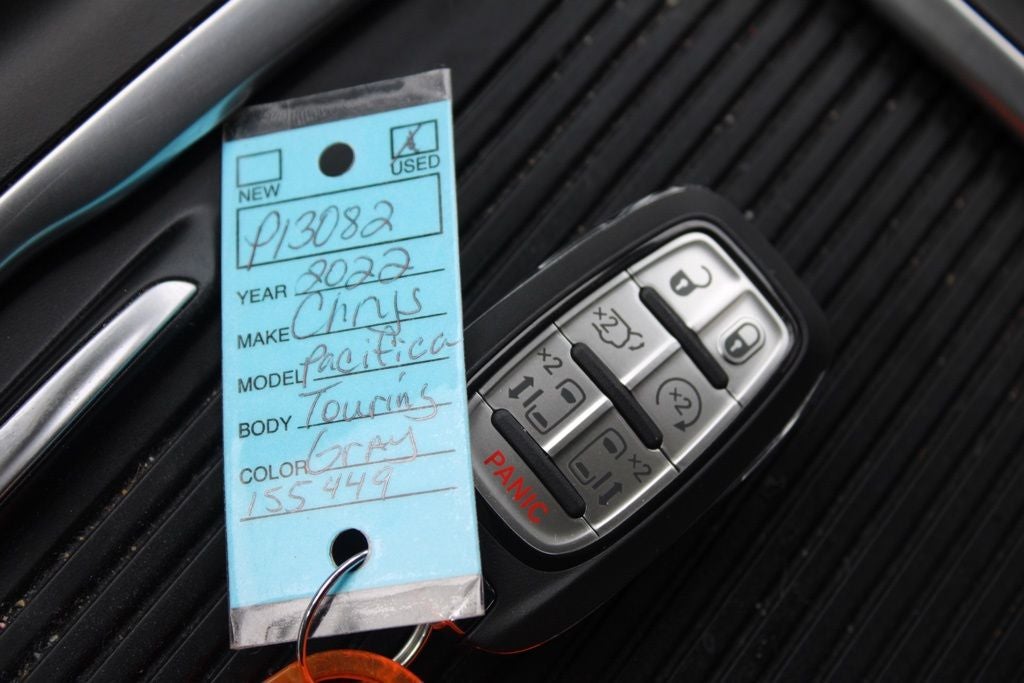 2022 Chrysler Pacifica Touring L