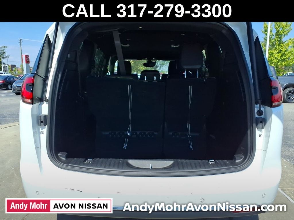 2025 Chrysler Pacifica Select